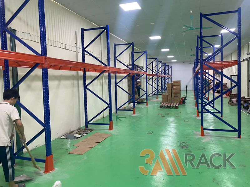 Kệ sắt kho hàng tải nặng tại Hưng Yên
