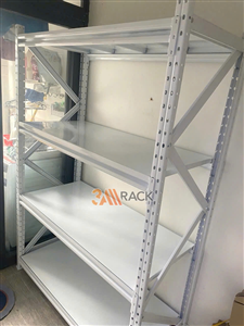 Kệ sắt màu trắng tại Long Biên - Giải pháp thẩm mỹ & bền bỉ cho nhà ở, cửa hàng, văn phòng